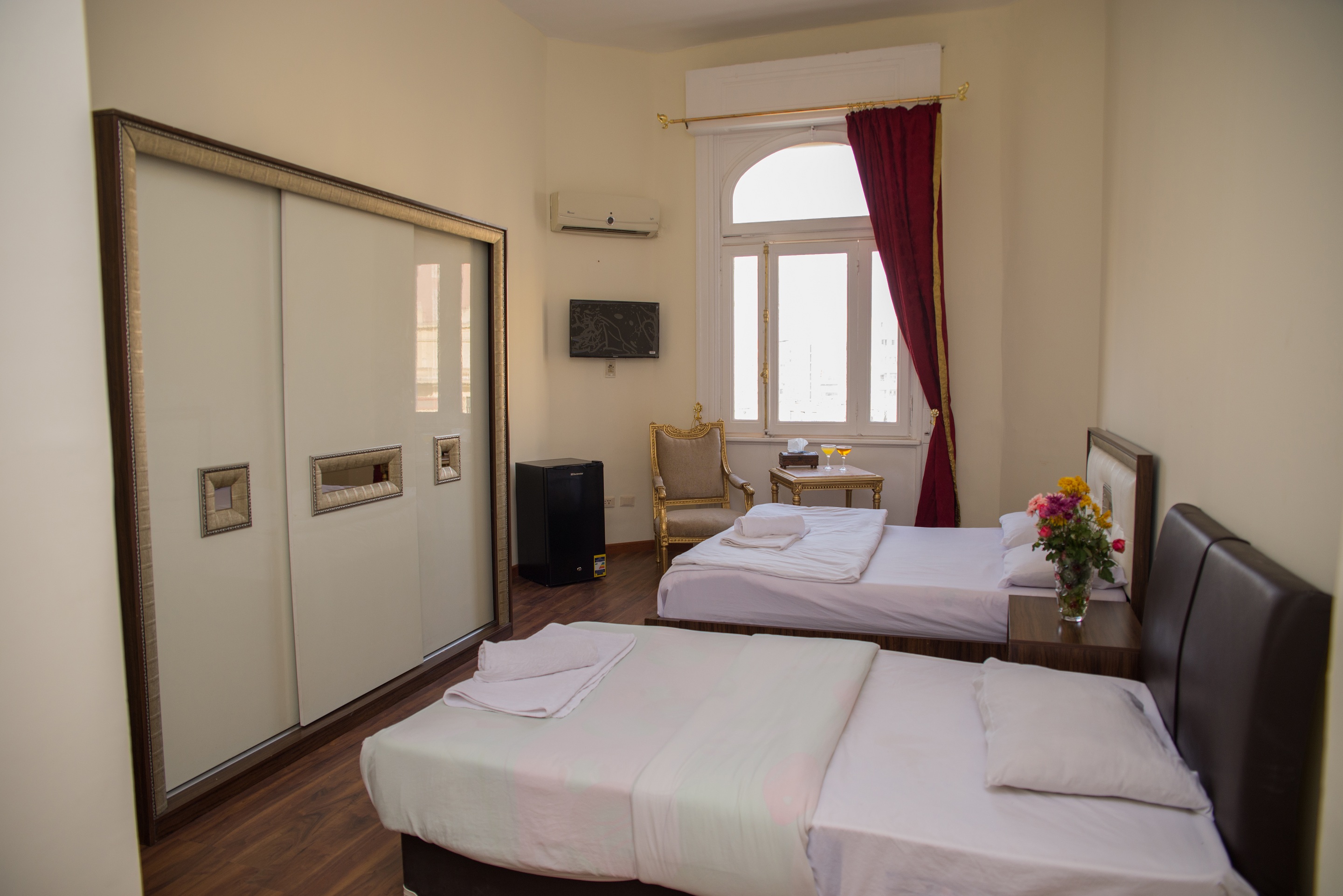  INDULGE IN RELAXING RETREAT .........
